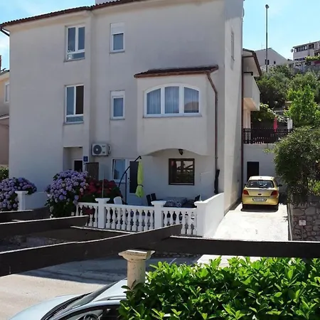 Tolles Meri 3 Mit Grill Und Garten By Interhome