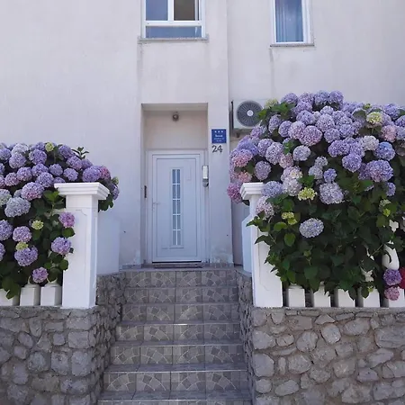 Apartman Tolles Meri 3 Mit Grill Und Garten By Interhome *