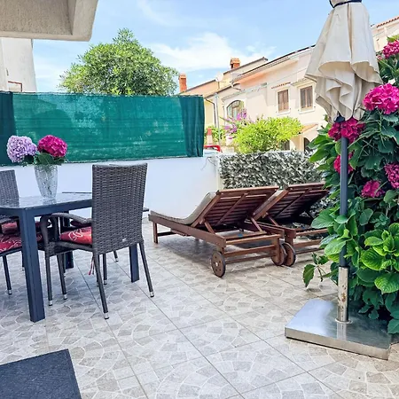 Apartman Tolles Meri 3 Mit Grill Und Garten By Interhome