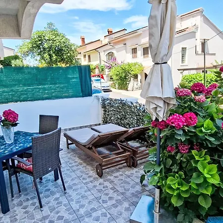 Tolles Meri 3 Mit Grill Und Garten By Interhome Apartman