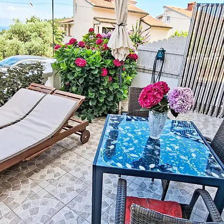 Tolles Meri 3 Mit Grill Und Garten By Interhome Mali Lošinj