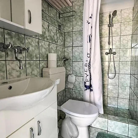 Tolles Meri 3 Mit Grill Und Garten By Interhome Apartman Mali Lošinj