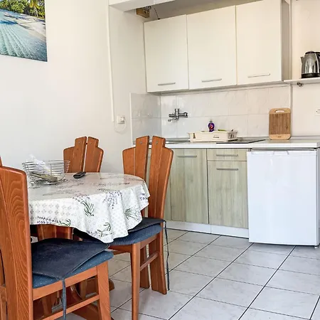 Tolles Meri 3 Mit Grill Und Garten By Interhome Mali Lošinj