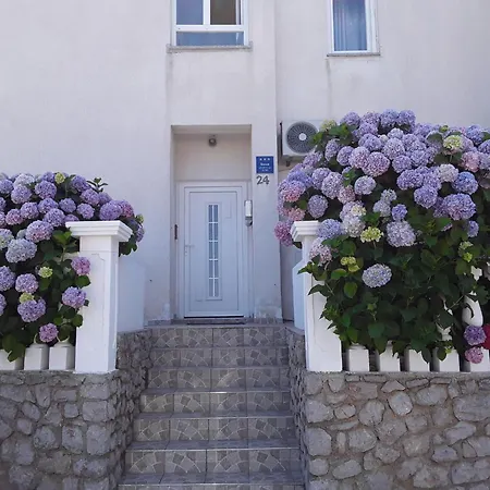 Tolles Meri 3 Mit Grill Und Garten By Interhome Apartament Mali Lošinj