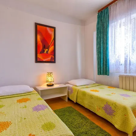 Tolles Meri 3 Mit Grill Und Garten By Interhome * Mali Lošinj