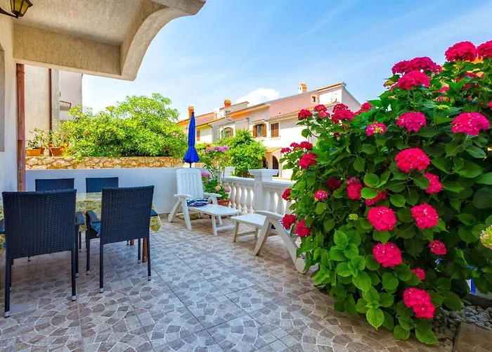 Tolles Meri 3 Mit Grill Und Garten By Interhome Apartament